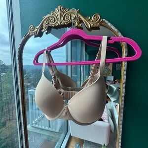 FITS EVERYBODY T-SHIRT BRA | CLAY × 1
CLAY / 32 / F